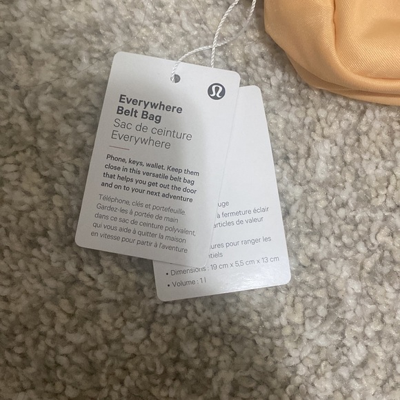 NWT Lululemon Everywhere Belt Bag 1L in Summer Glow - Picture 11 of 11
